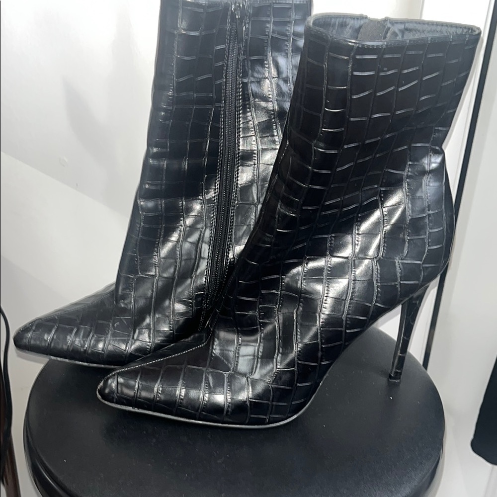 Black Croc-Embossed Women's Boots